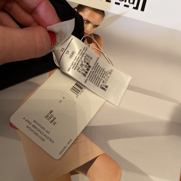 NWT WOLFORD shape & control light forming skirt individual nature XS BLACK - Picture 2 of 3